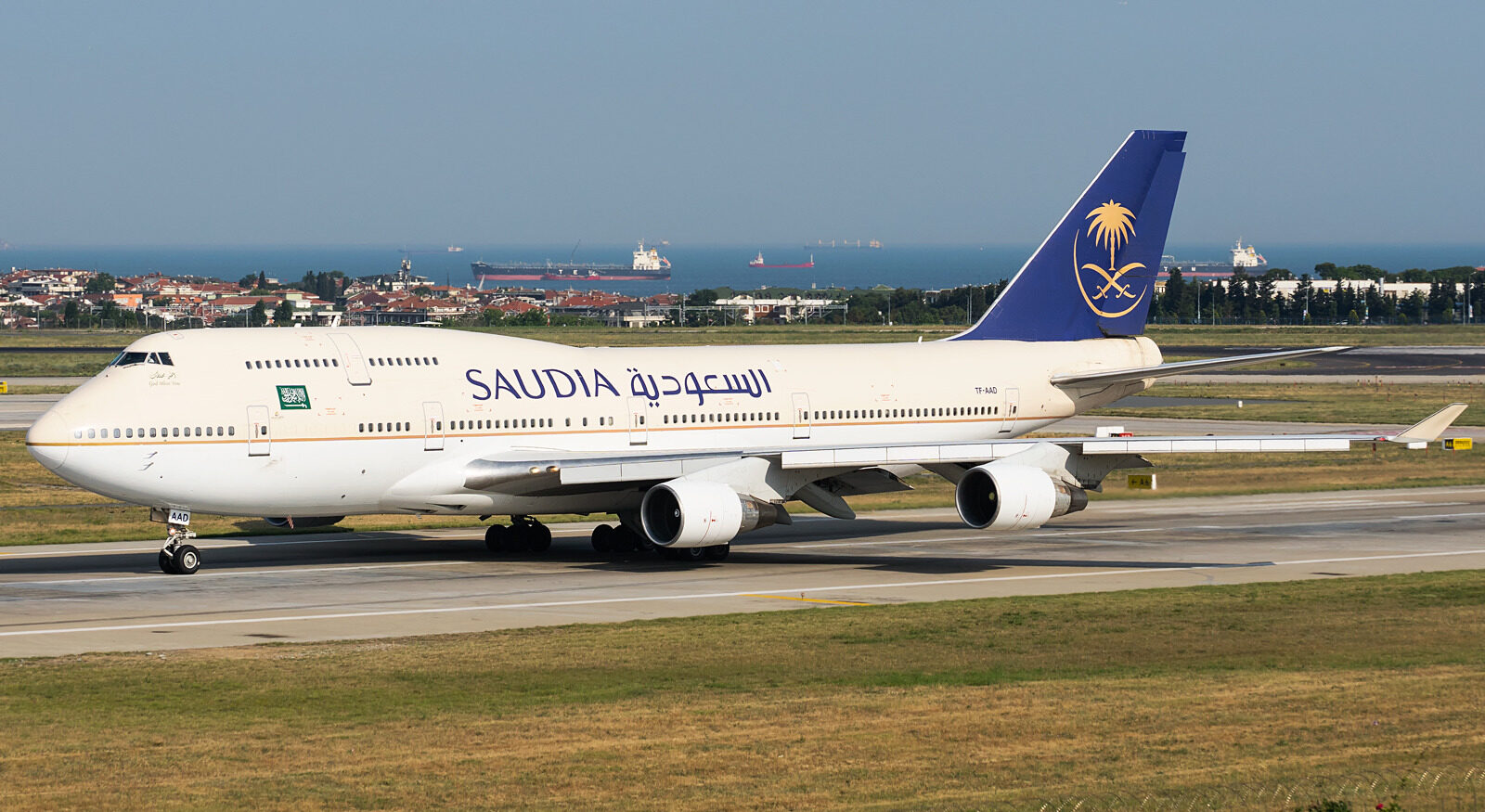 Pesawat Saudia Bawa Jemaah Haji Terima Ancaman Bom